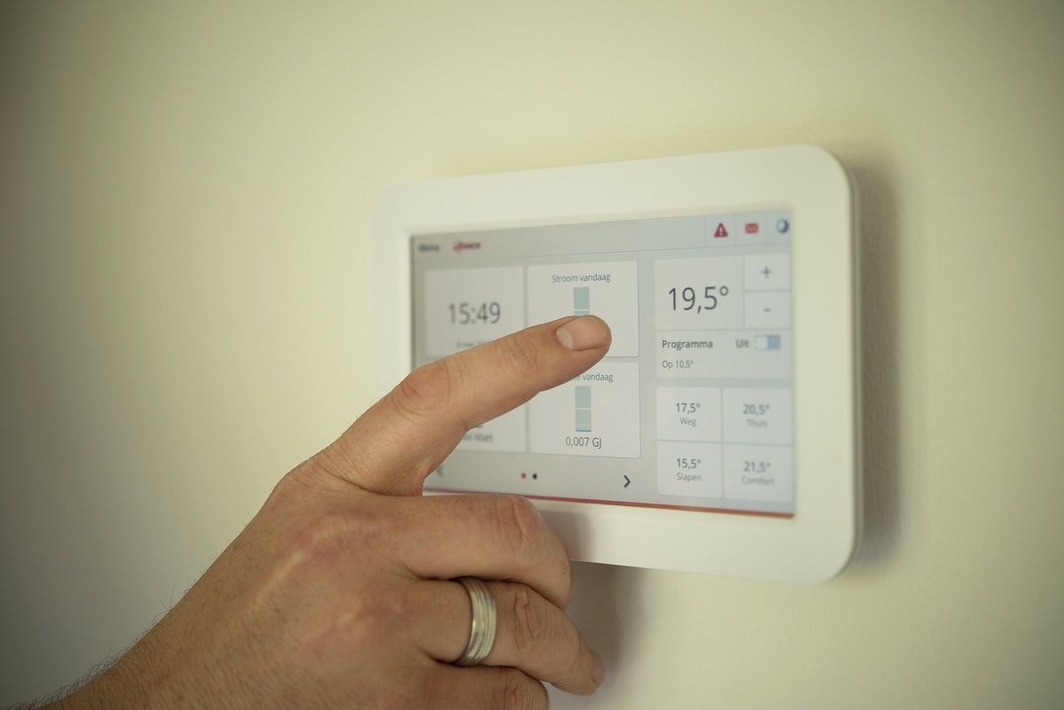 Intelligent industrial industry temperature controller solution